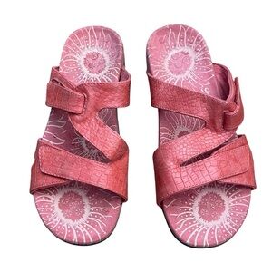 Vionic Red Coral Lauren Croc Embossed Sandal US 7